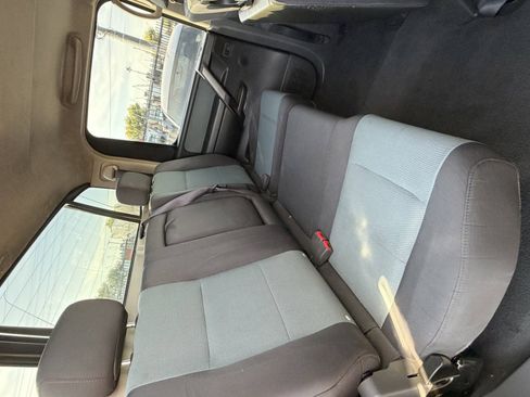 Used 2006 Nissan Titan XE RWD image 8