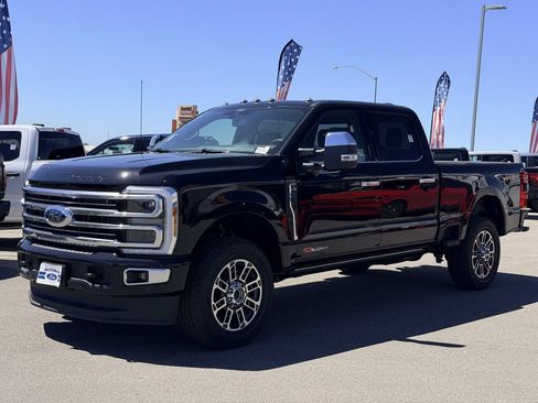 New 2026 Ford F250 Platinum w/ Platinum Plus Package AWD/4WD image 4