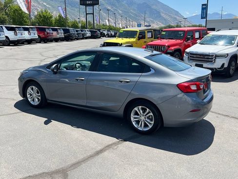 Used 2019 Chevrolet Cruze LT FWD image 13