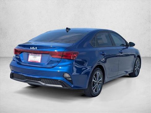 Used 2023 Kia Forte LXS FWD image 5