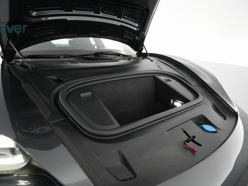 Used 2021 Porsche Taycan 4S image 22