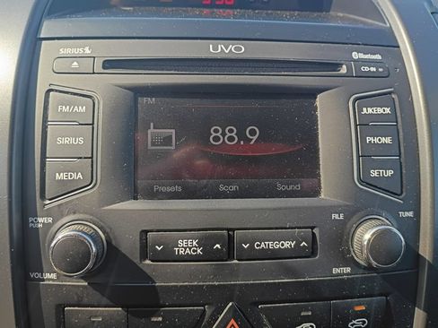Used 2013 Kia Sorento LX w/ Convenience Pkg FWD image 19