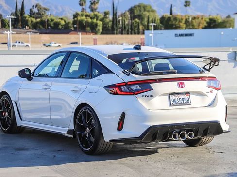 Used 2025 Honda Civic Type R image 7