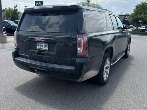 Used 2016 GMC Yukon XL SLT w/ Open Road Package AWD/4WD image 3