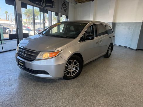 Used 2013 Honda Odyssey EX image 3