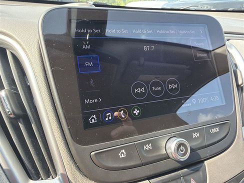 Used 2021 Chevrolet Malibu LS FWD image 16
