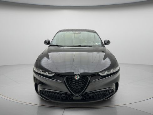 Used 2024 Alfa Romeo Tonale Veloce AWD/4WD image 2