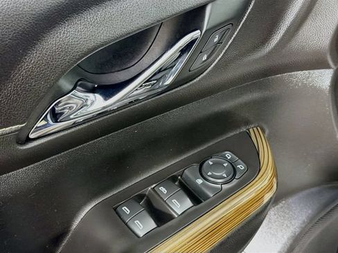 Used 2019 GMC Acadia SLE FWD image 17