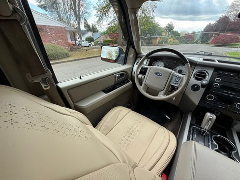 Used 2011 Ford Expedition Limited AWD/4WD image 20
