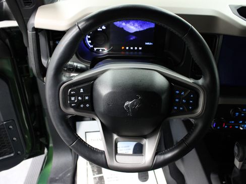 Used 2024 Ford Bronco Wildtrak image 17