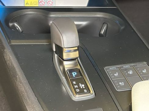 New 2026 Lexus UX 300h AWD image 17