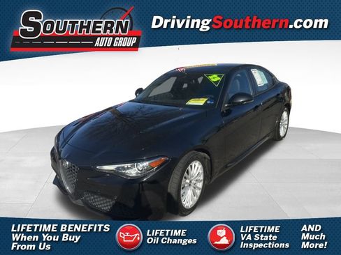 Used 2023 Alfa Romeo Giulia Sprint image 1