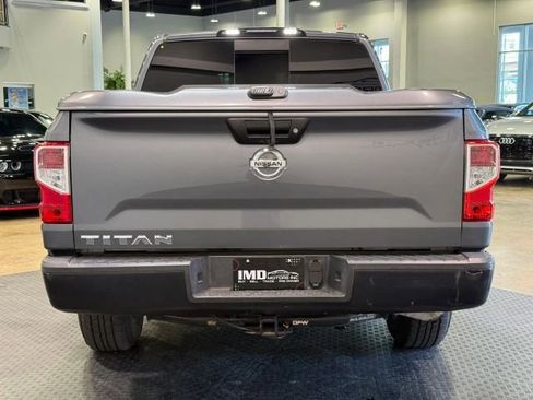 Used 2019 Nissan Titan S image 8