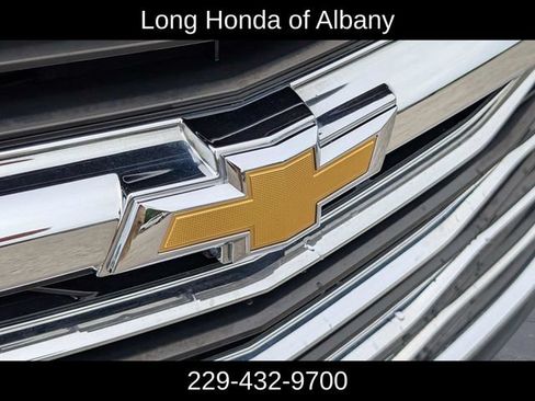 Used 2022 Chevrolet Malibu LT FWD image 4