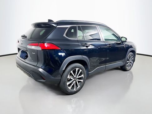 Used 2024 Toyota Corolla Cross XLE FWD image 4