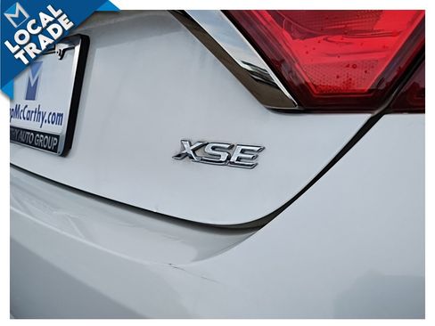 Used 2015 Toyota Camry XSE image 12