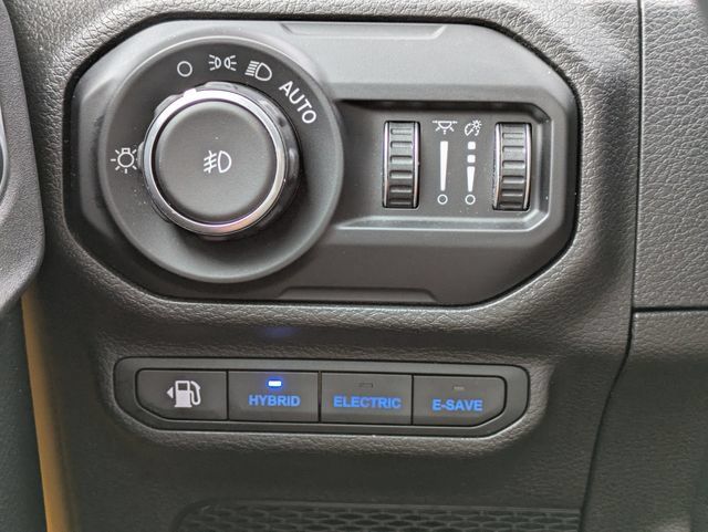Certified 2021 Jeep Wrangler Unlimited Sahara w/ Cold Weather Group AWD/4WD image 16