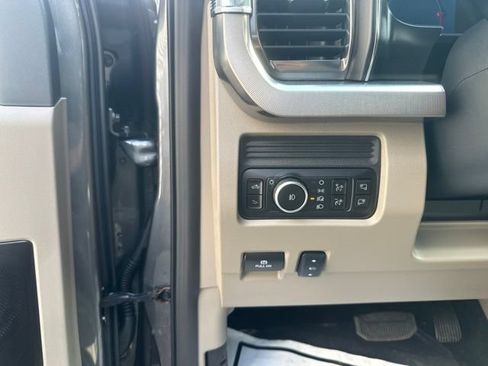 New 2026 Ford F250 Platinum w/ Platinum Plus Package AWD/4WD image 18