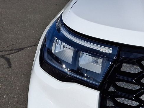 Certified 2025 Ford Explorer ST AWD/4WD image 9