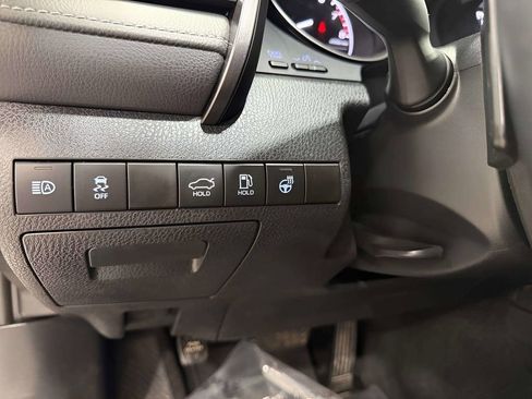 Used 2024 Toyota Camry SE FWD image 30