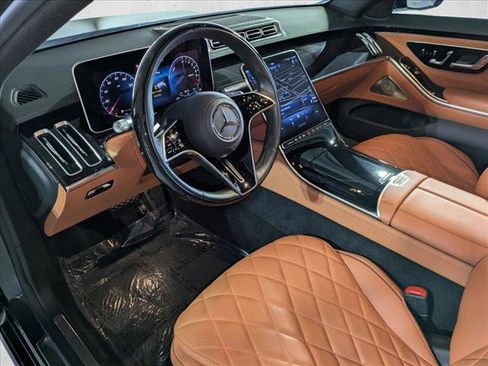 Used 2024 Mercedes-Benz S 580e 4MATIC Sedan image 10