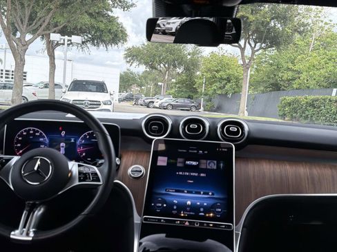 Certified 2025 Mercedes-Benz GLC 300 image 13