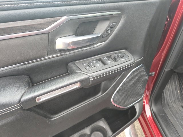 Used 2025 RAM 1500 Laramie AWD/4WD image 10