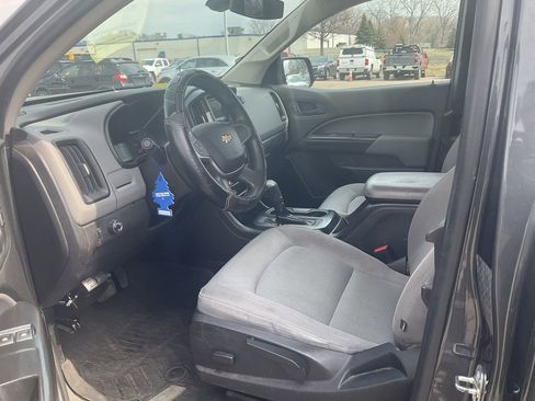 Used 2016 Chevrolet Colorado W/T w/ WT Convenience Package image 5