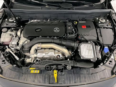 New 2026 Mercedes-Benz GLB 250 image 16