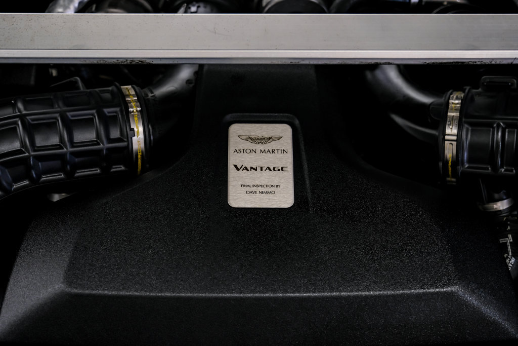 Used 2020 Aston Martin V8 Vantage Coupe RWD image 58