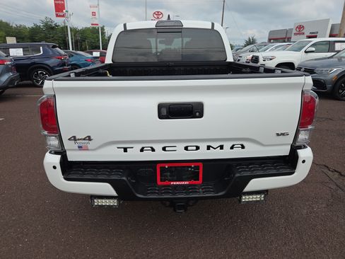 Certified 2019 Toyota Tacoma Limited AWD/4WD image 4