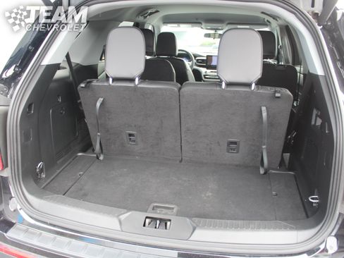 Used 2024 Ford Explorer XLT w/ Equipment Group 202A AWD/4WD image 30