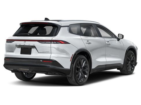 New 2026 Toyota Crown Signia image 2