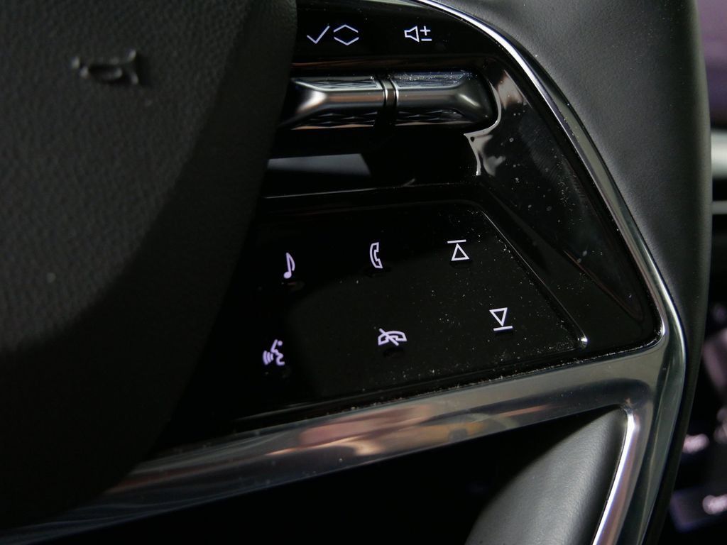 Used 2025 Cadillac Escalade Premium Luxury w/ Touring Package AWD/4WD image 29