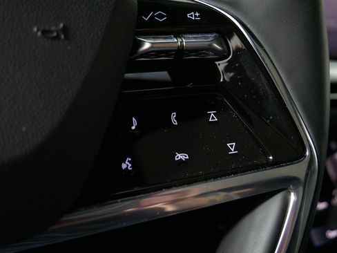 Used 2025 Cadillac Escalade Premium Luxury w/ Touring Package AWD/4WD image 29