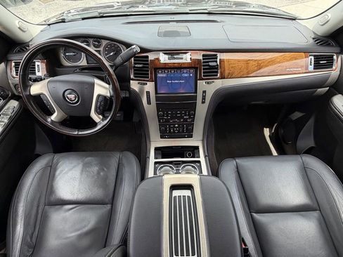 Used 2013 Cadillac Escalade ESV Platinum AWD/4WD image 11