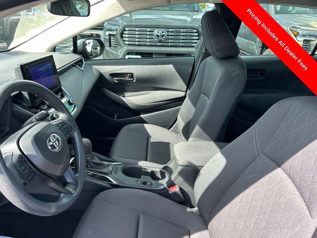 Used 2024 Toyota Corolla LE FWD image 2