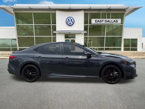 Used 2025 Toyota Camry LE FWD image 3