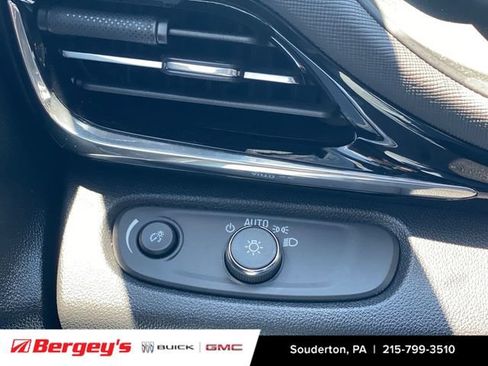 Certified 2026 Buick Envista Sport Touring w/ Convenience I Package FWD image 21