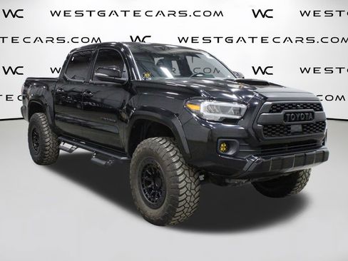 Used 2021 Toyota Tacoma TRD Sport w/ TRD Premium Sport Package AWD/4WD image 43