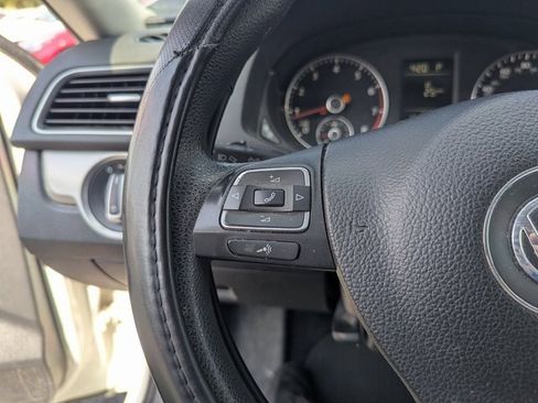 Used 2014 Volkswagen Passat 1.8T image 15
