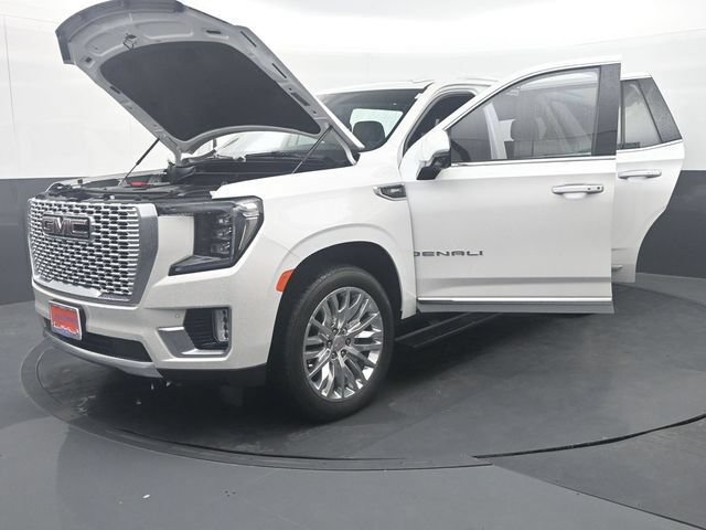 Used 2024 GMC Yukon Denali RWD image 37