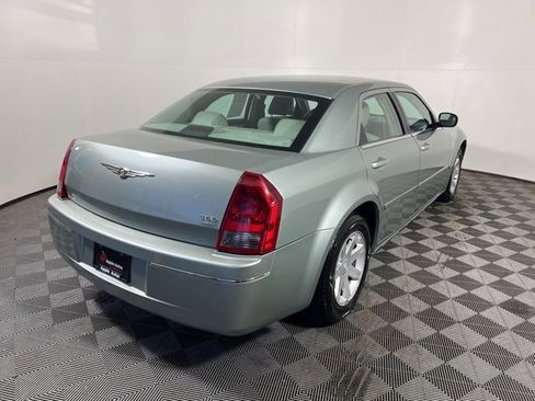 Used 2005 Chrysler 300 Touring w/ Sound Group image 6