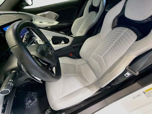 Used 2021 Chevrolet Corvette Stingray Preferred Cpe w/ Z51 Performance Package RWD image 11