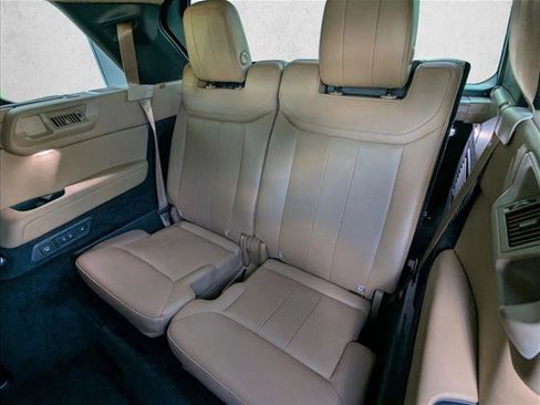 Certified 2023 Land Rover Range Rover Long Wheelbase SE AWD/4WD image 22
