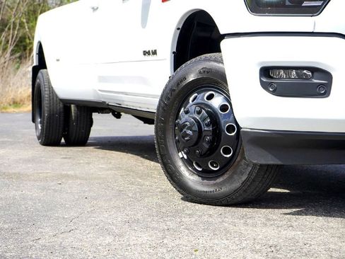 Used 2025 RAM 3500 Laramie w/ Night Edition AWD/4WD image 3