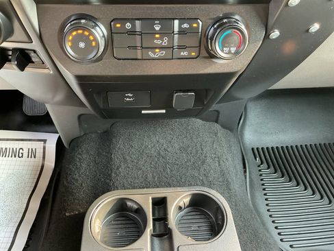 Used 2018 Ford F150 XLT w/ Heavy-Duty Payload Package AWD/4WD image 16