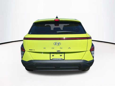 New 2026 Hyundai Kona SE image 6