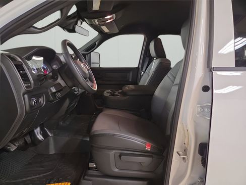 New 2026 RAM 2500 Tradesman w/ Chrome Appearance Group image 10