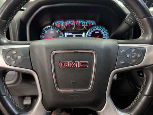 Used 2017 GMC Sierra 1500 SLE w/ SLE Value Package AWD/4WD image 10